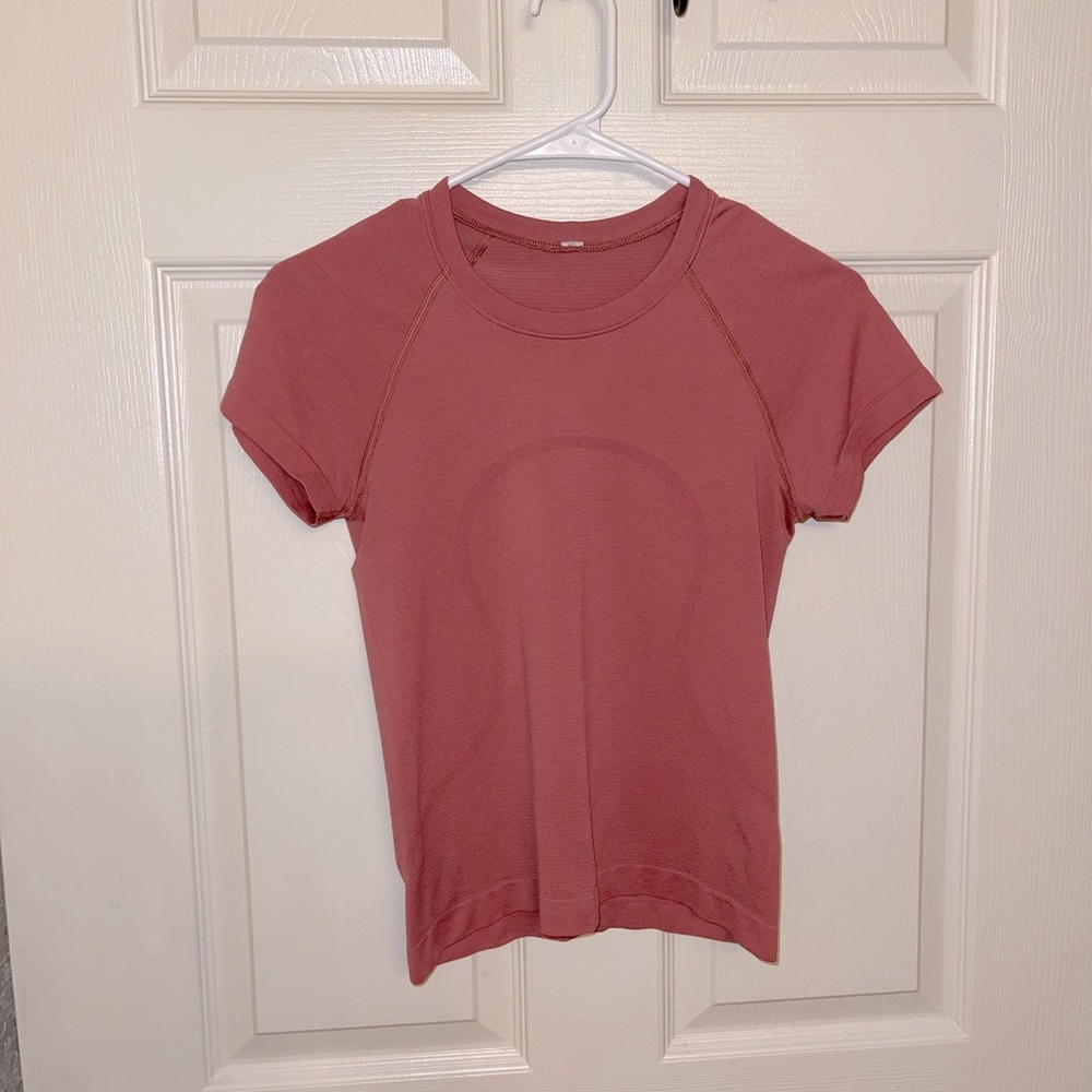 Lululemon Swiftly Tech Short Sleeve 2.0 *Race Length*
